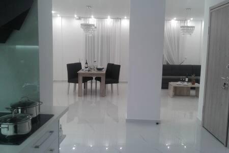 Despina'S Luxury Apt Downtown كاندية المظهر الخارجي الصورة