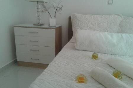 Despina'S Luxury Apt Downtown كاندية المظهر الخارجي الصورة